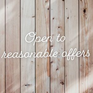 Shoot me an offer if your interested in an item!!